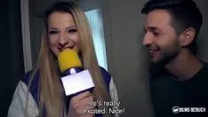 Abspielen Bums bemuch - hochdeutscher blonder Pornostar Celina Davis Storm fickt ihren Fanboy