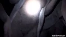 播放 不健全的土墩