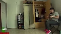 Abspielen Sie zieht sich sexy Kleidung an und muss iv 015 tänzeln