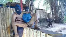 চালান ছোট শহরে কিটি-ক্যাট ওনানিজম