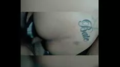 Odtwórz Wytatuowana ciocia karmiąca ... znaczące