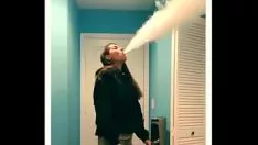 播放 3个vapink皇后