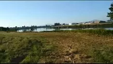 Odtwórz Spaceruj publicznie po nagiej statui przy grobli?