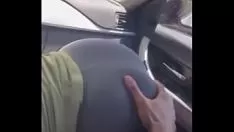 চালান আবলুস গাছ milf গাড়ির মধ্যে গলবিল ফাকড পায়