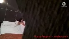 تشغيل شخص عديم الخبرة على كاميرا تلفزيونية سرية