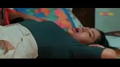 تشغيل بتسلل مع مخلصها في الحجرة