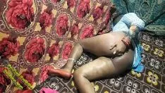 Abspielen Großer Fick-Porno auf Hindi