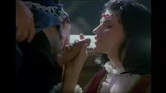 Oynat Ursula moore - sahte beyazlatma oyna ve vii gölgede kalsın