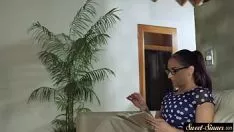 Oynat bosomy treadmom daha önce pisi-kedi dayak titfucked
