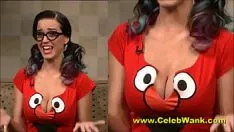 Reproducir Estatua desnuda de Katy Perry y resumen de los grandes pecados