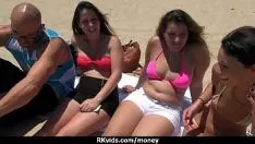 Abspielen Nichtprofessionelle Hottie lässt sich Geld für Sex mit der Bevölkerung einstreichen 29