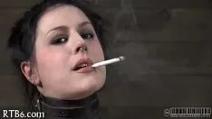Redare Porno sclavie cu creier