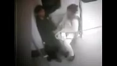 Reproduzir Vazamento de captação de CCTV no tubo de Delhi foi revelado - par baixo