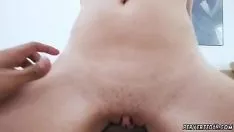 播放 金发女郎需要在不义的treadoverprotect中做色情粗俗的林恩