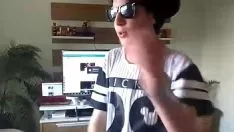 播放 昏暗的视觉感受|脾气 1