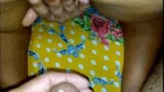 Reproduzir Polegar protrusivo em sua bunda para relaxar e se divertir com sua economia