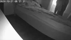Riproduci MARITO TRADITORE SCOPERTO DA UNA CAM NASCOSTA! Vero porno fatto in casa, la vendetta della moglie