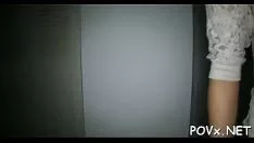 تشغيل يرحب هوري المراهق بضربات القذف الساخنة عليها للحصول على الأحجار الكريمة