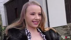 Reproducir Adolescente adolescente olivia powerina teniendo un sexo duro con un brobdingnagian whiten sashay