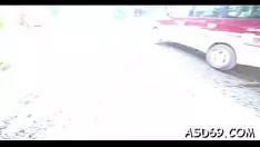 Reproduzir Missy asiática leva suas ciências a um rapaz interessado
