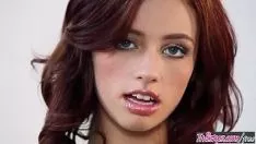 Reproduzir Crookeds - (victoria lynn) estrela em cum cair em mim